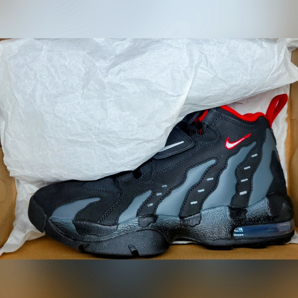 Nike Air DT Max '96 Falcons "Deion Sanders" Black/Red Sz 9 Men NIB